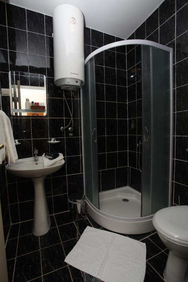 Apartments Perovic Будва Екстер'єр фото