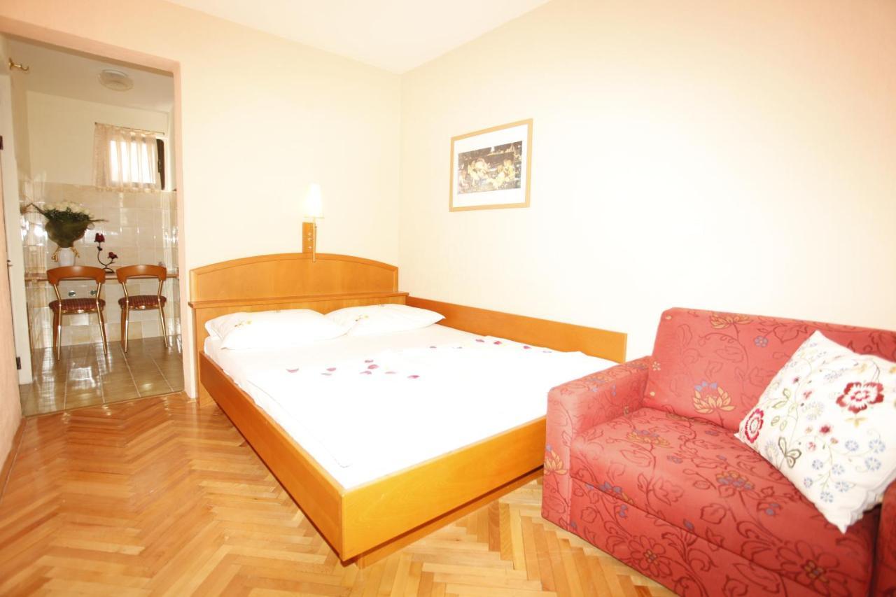 Apartments Perovic Будва Екстер'єр фото